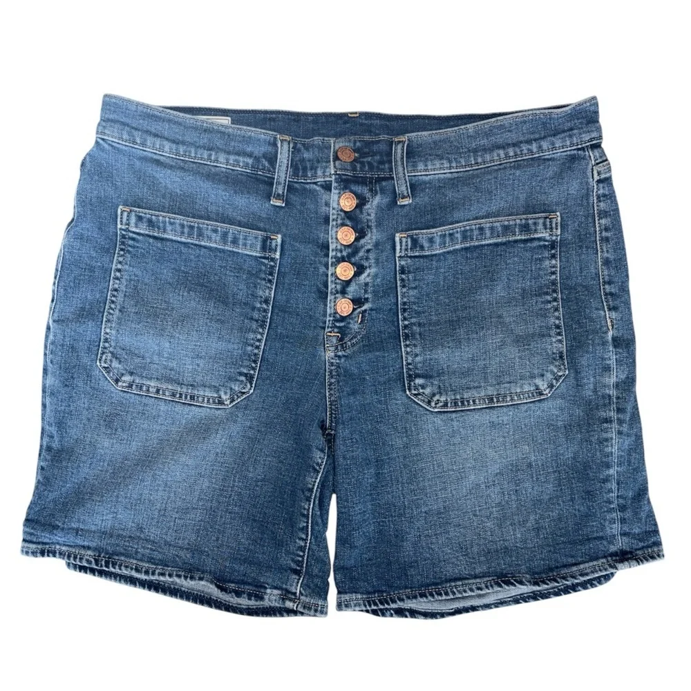 Gap 5” Mid Rise Girlfriend Denim Blue Shorts Exposed Button Fly Women’s Size 14R